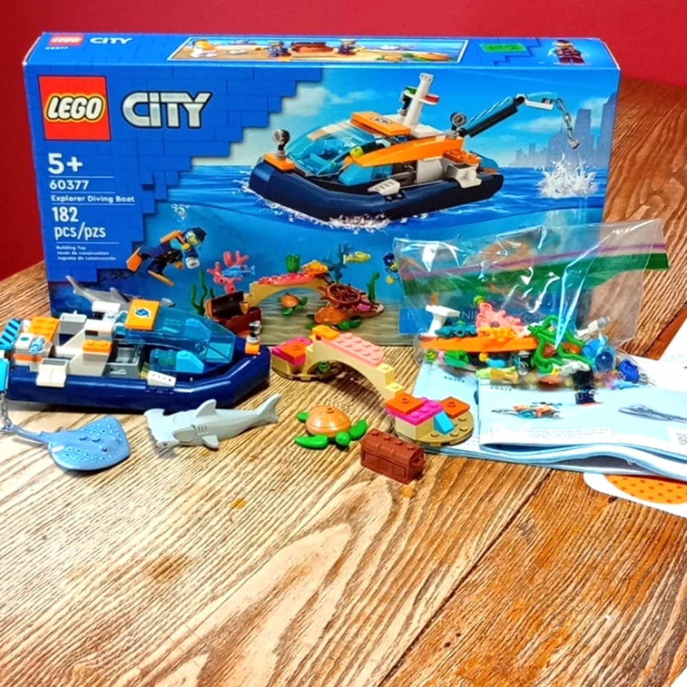 Lego City Explorer Diving Boat Set - Blue, Orange, Green